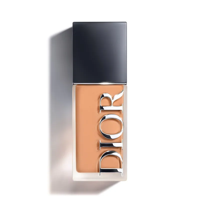 Alennettu Dior Forever Skin Wear Foundation
