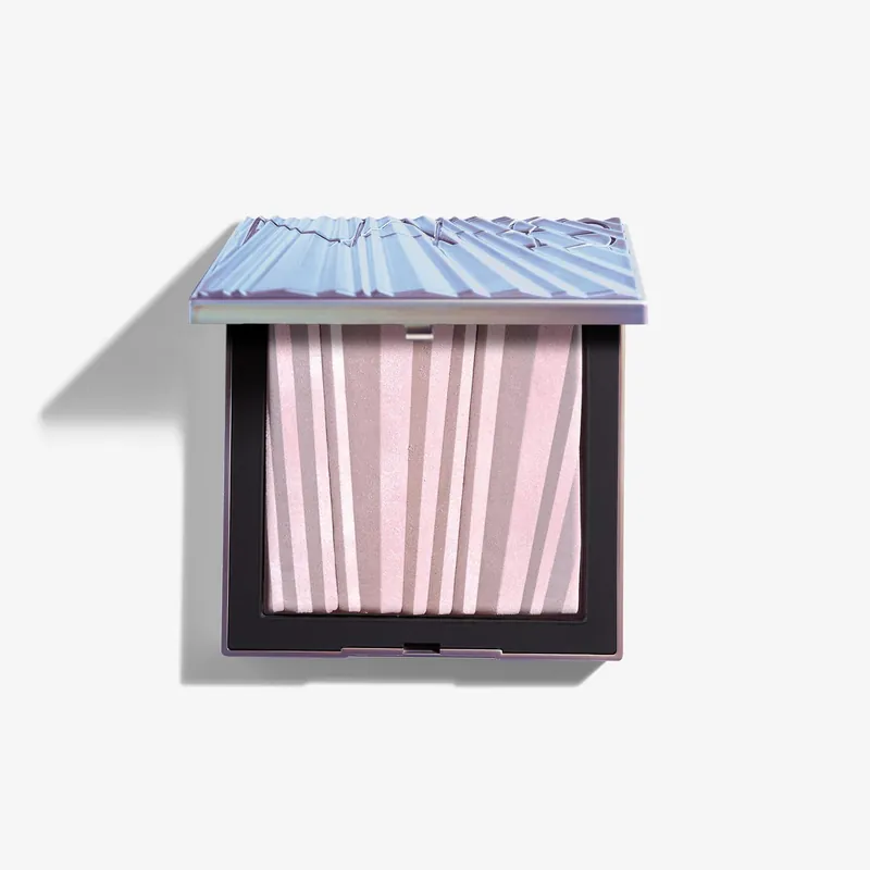 Bestseller Aura Illuminating Face & Body Powder