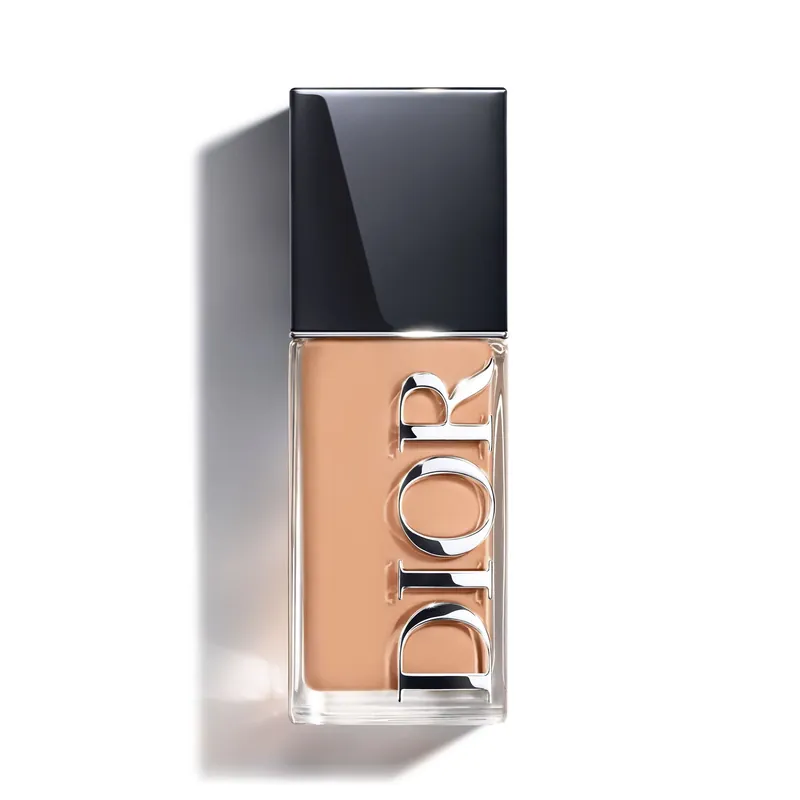 Alennettu Dior Forever Skin Glow Foundation