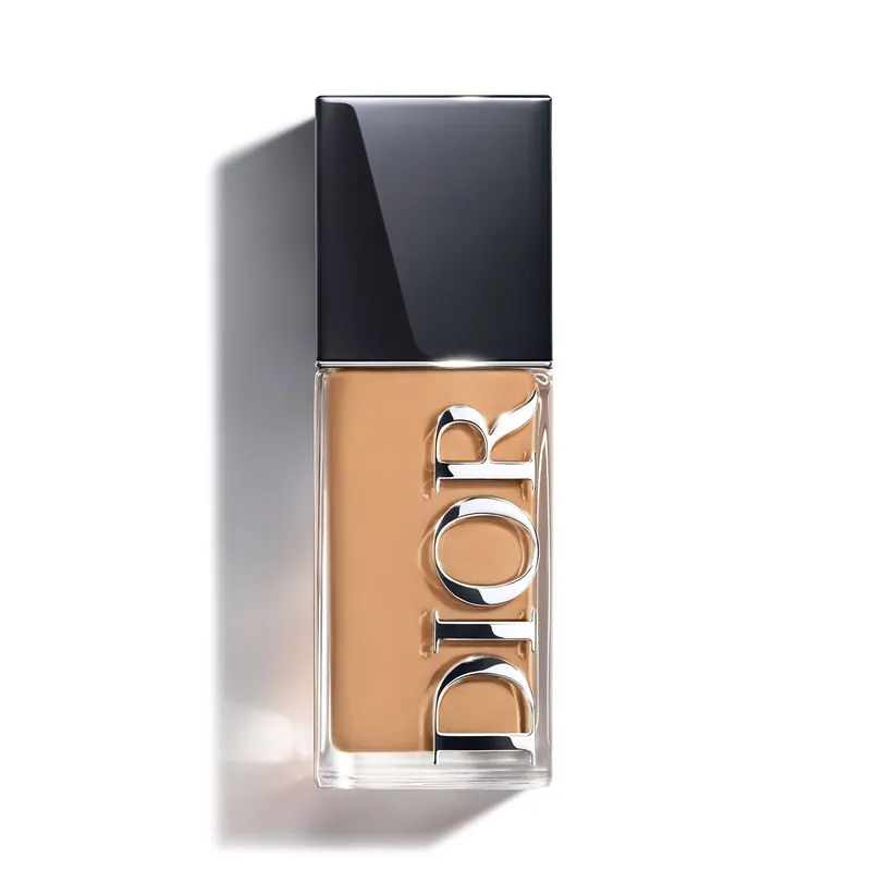 Viikonlopputarjous Dior Forever Skin Glow Foundation