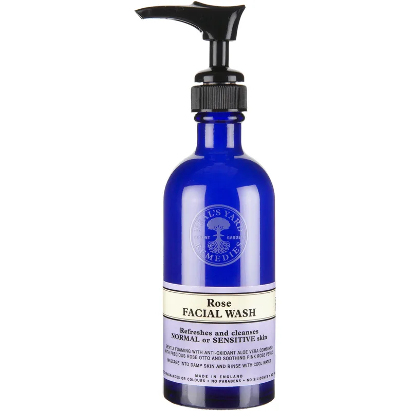 Ajankohtainen Rehydrating Rose Facial Wash, 100ml